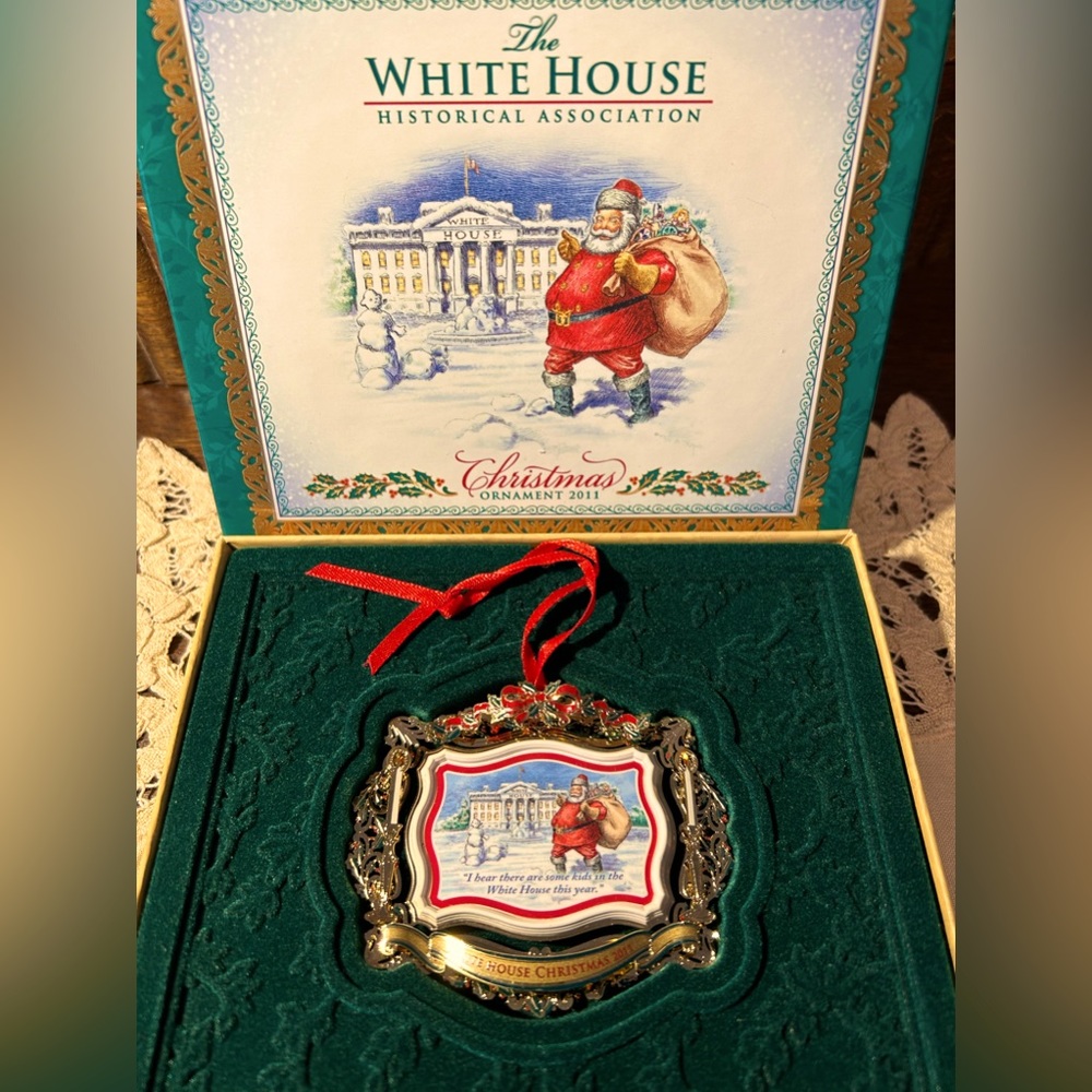 2011 White House Ornament